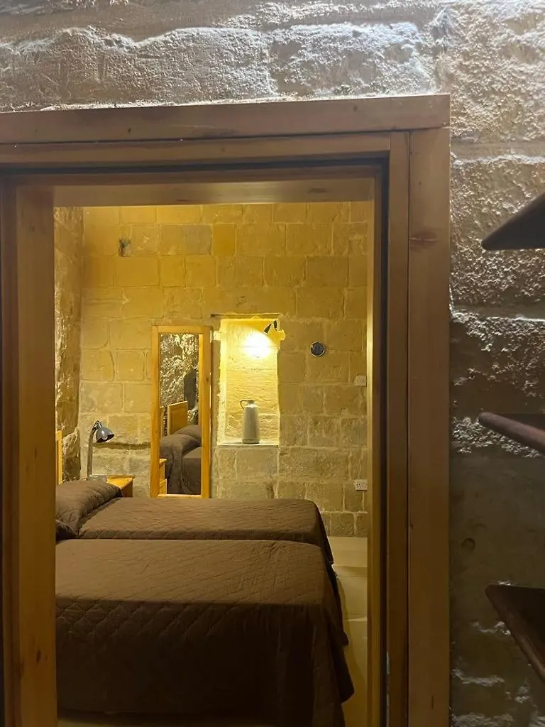 Feriehus A Remarkable 500 Years Old House Of Character Senglea Malta