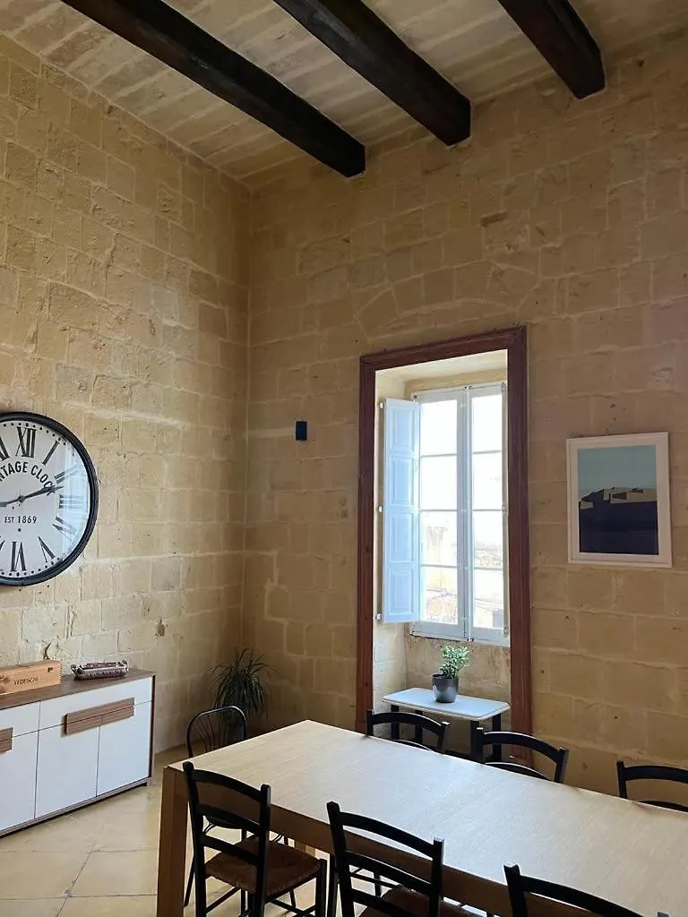 Holiday home A Remarkable 500 Years Old House Of Character Senglea
